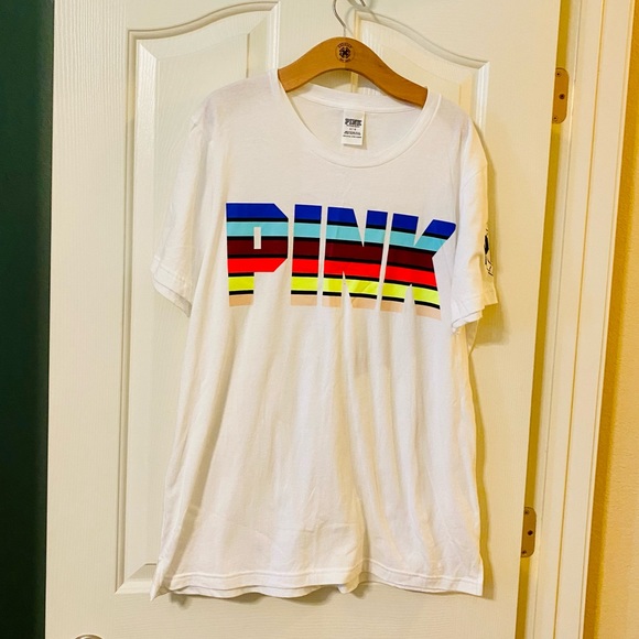 NWOT Victoria's Secret PINK White Campus Signature Tee - Picture 3 of 13
